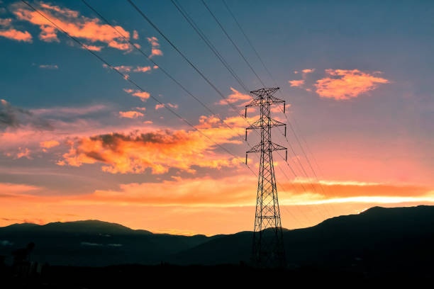 Różnice między wieżą kratową a monopolem